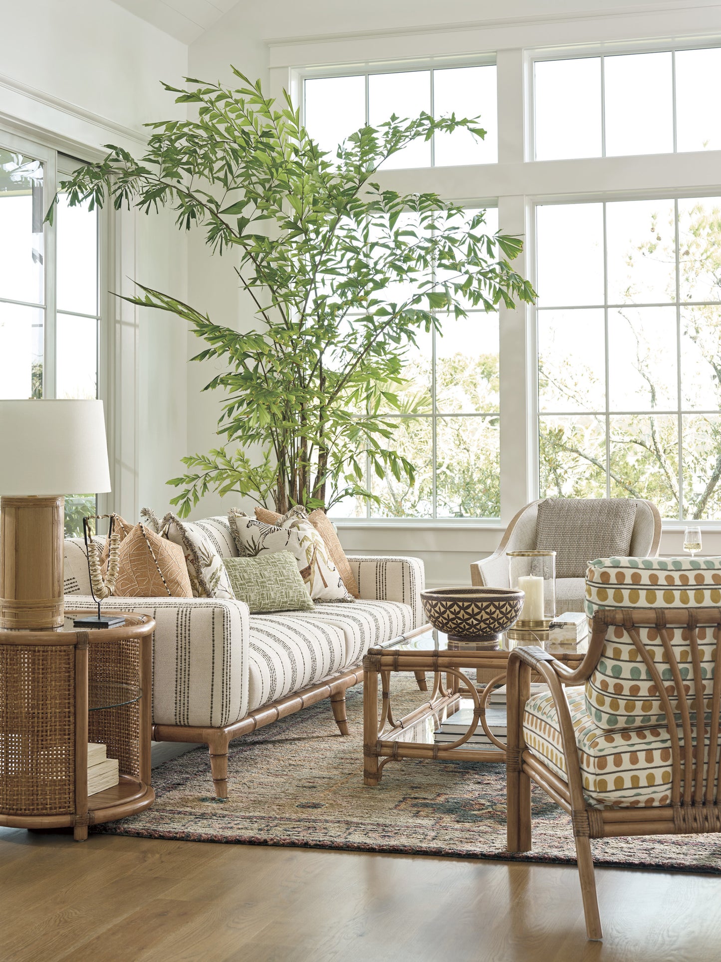 Key Biscayne Tortuga Round End Table