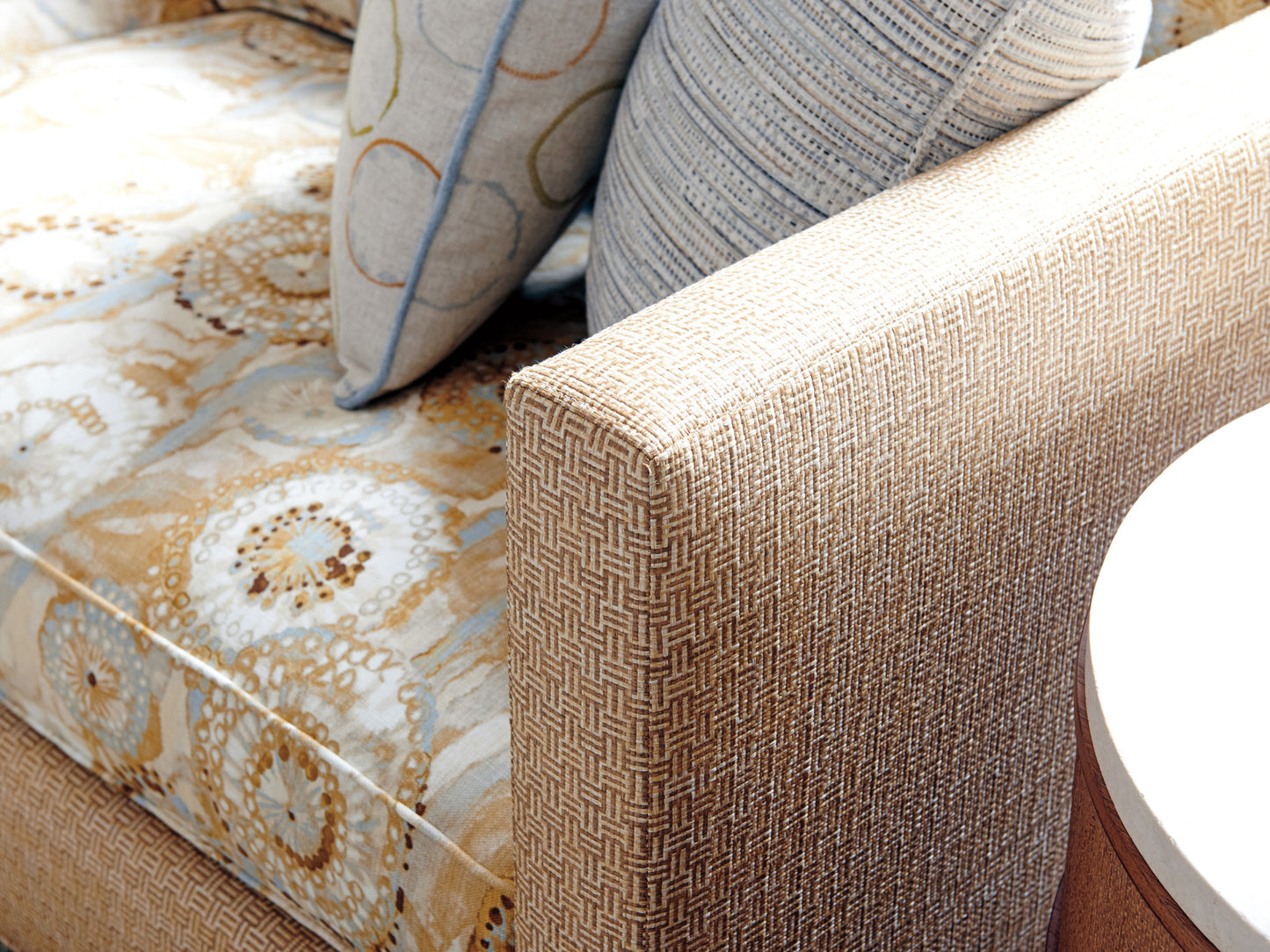 Palm Desert Montebello Sofa By Tommy Bahama