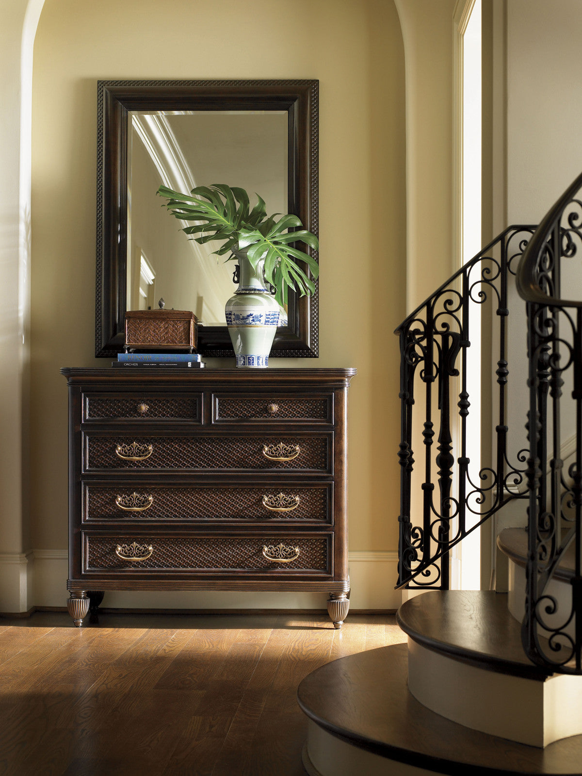 Royal Kahala Bottega Dressing Chest