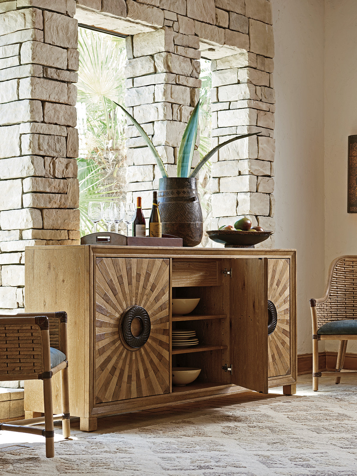 Los Altos Viceroy Buffet By Tommy Bahama