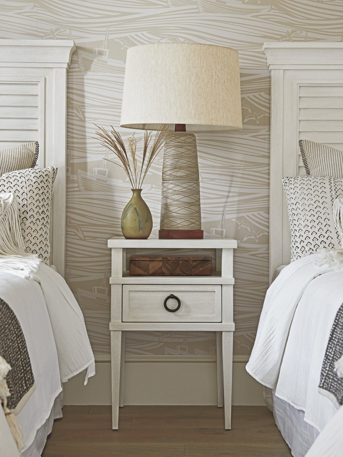 Ocean Breeze Collier Night Table
