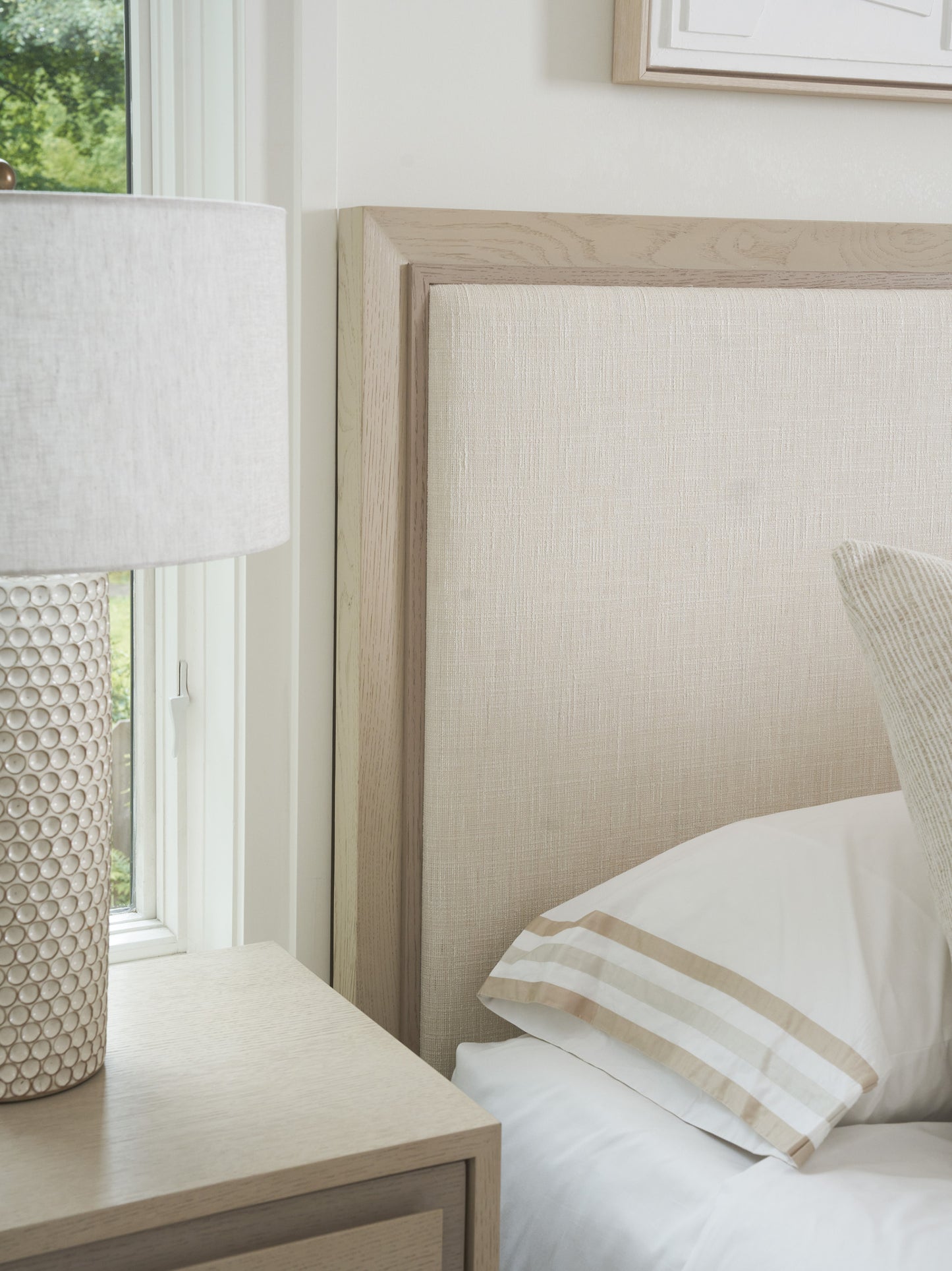 Sunet Key Shadow Finish Grayson Upholstered Bed