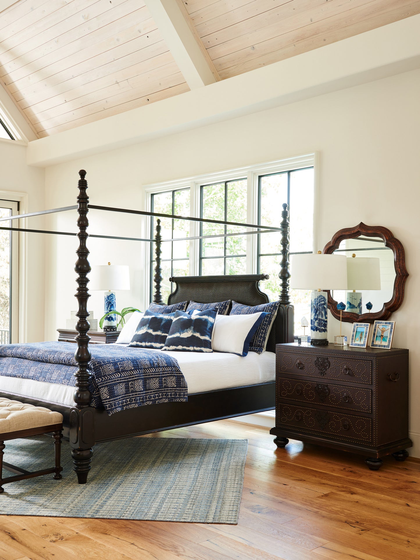 Kingstown Sovereign Poster Bed By Tommy Bahama