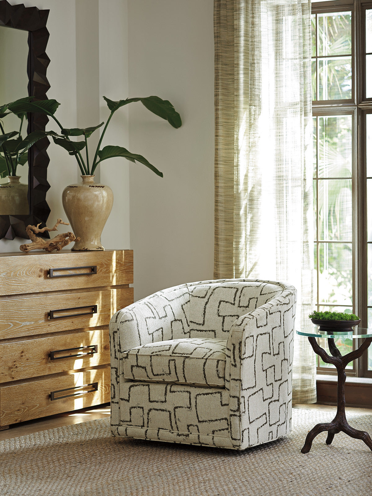 Los Altos Colton Swivel Chair By Tommy Bahama