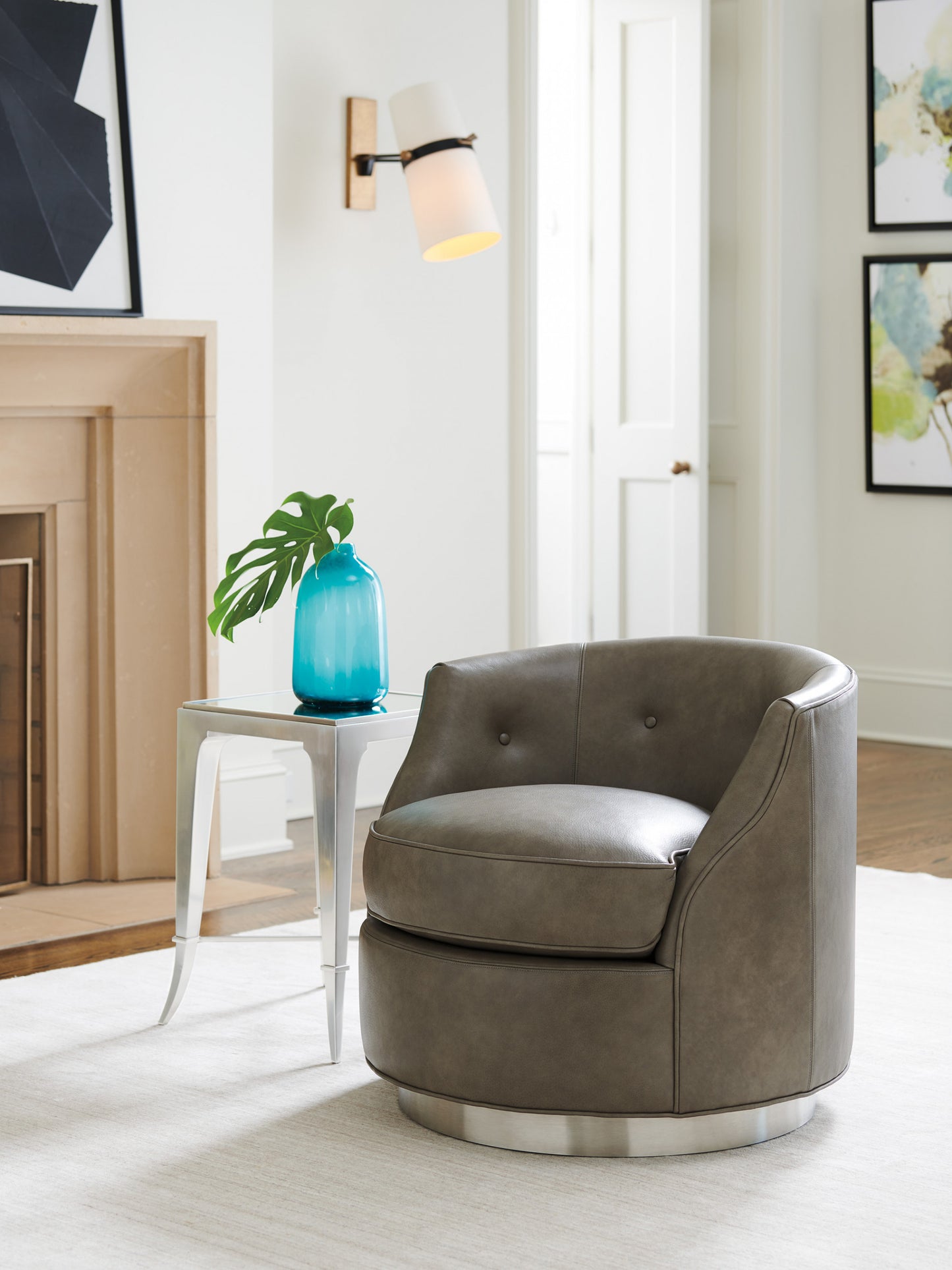 Lexington Avondale Piper Leather Swivel Chair