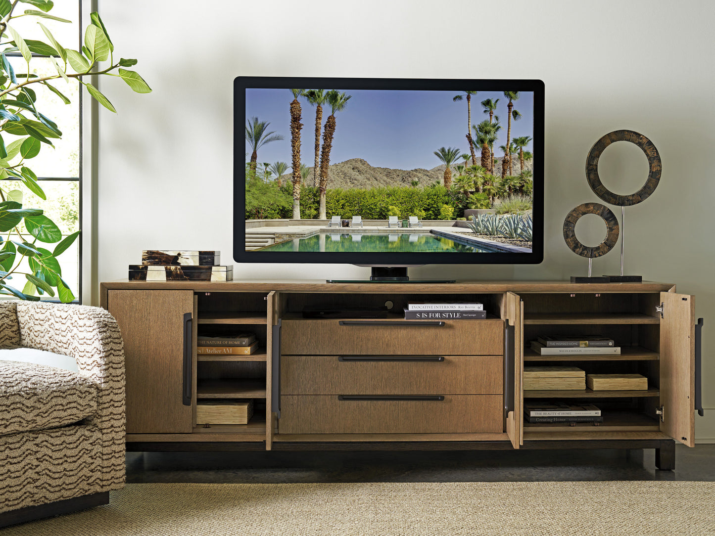 Lexington Zanzibar Monrovia Medial Console