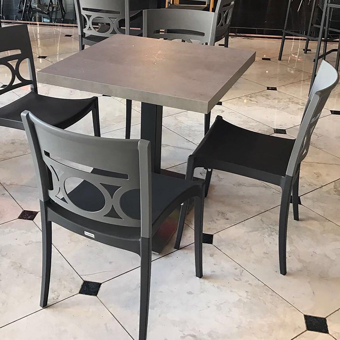 Grosfillex Moon Sidechair