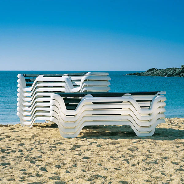 Grosfillex Marina Chaise Lounge