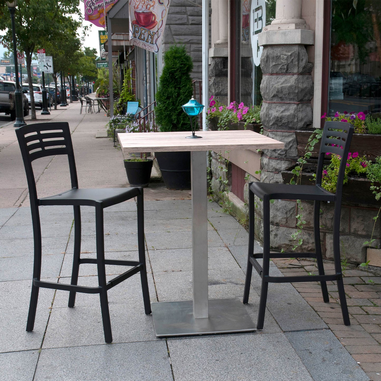 Grosfillex Gamma 18"x18" Square Base Bar Height