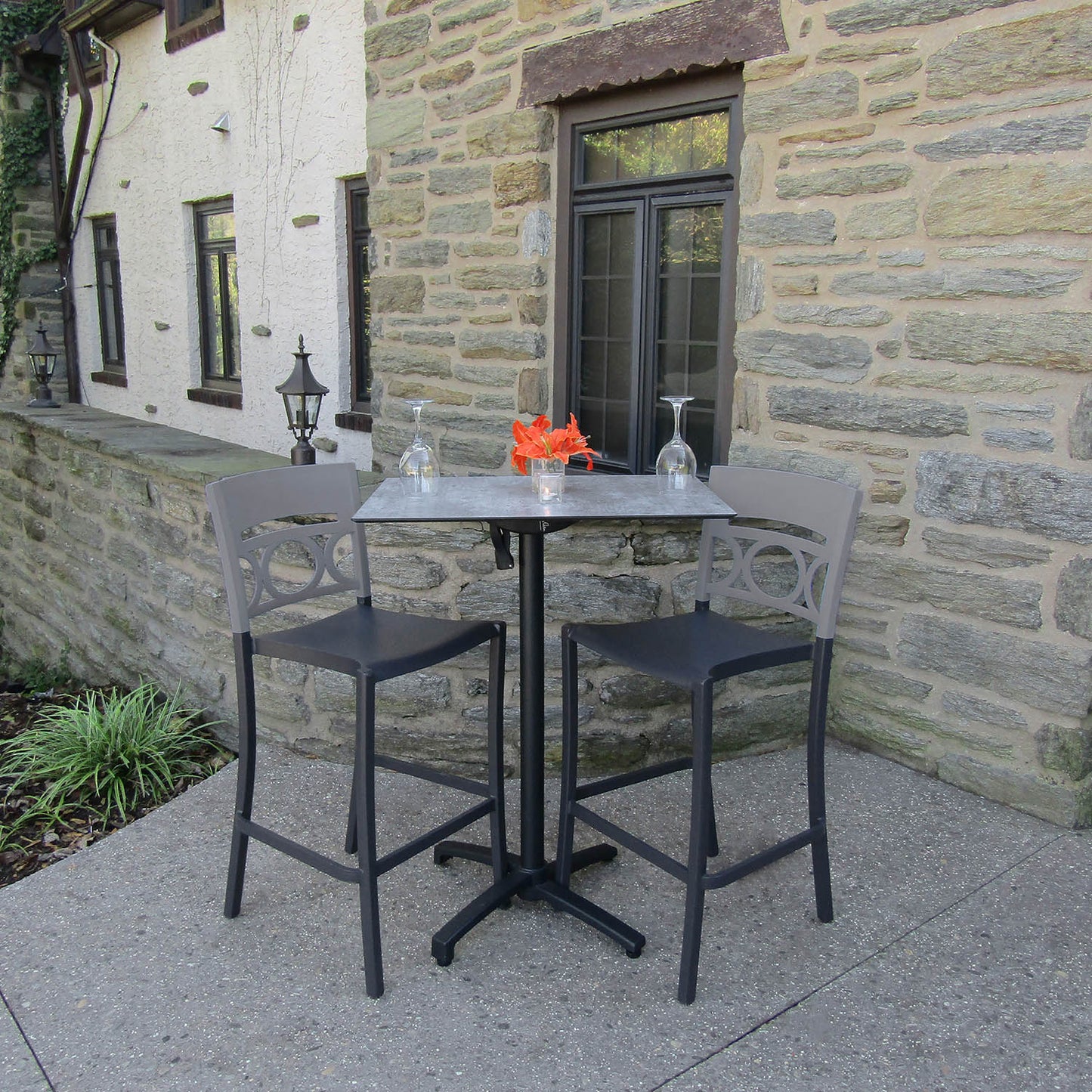 Grosfillex X1 Small Folding Base – Bar Height