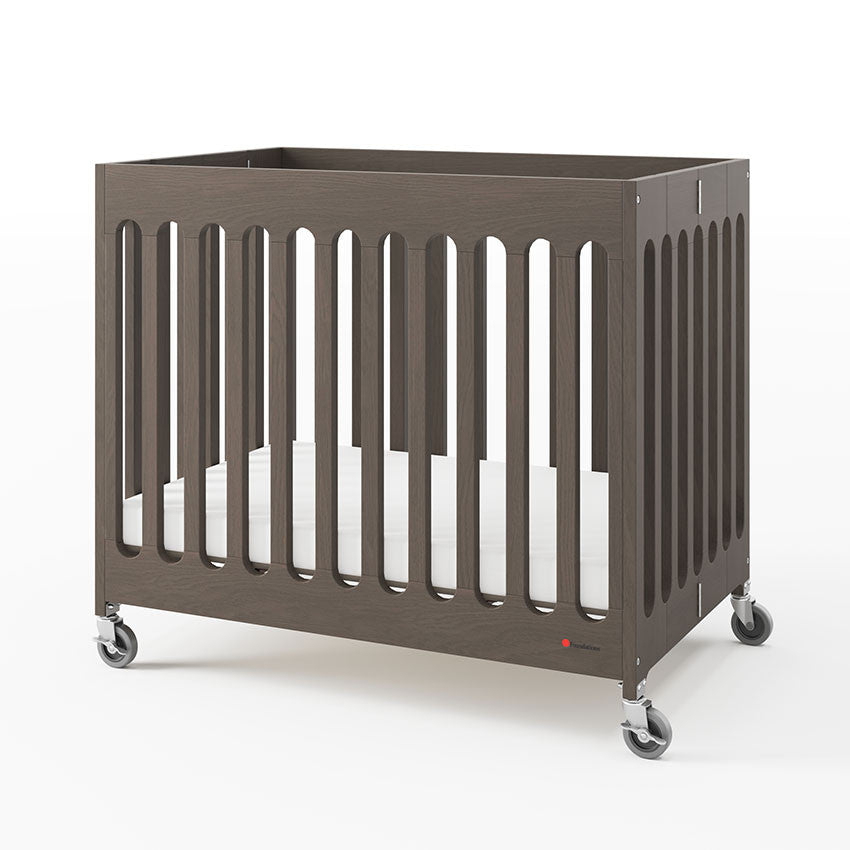 Boutique Folding Wood Hotel Crib