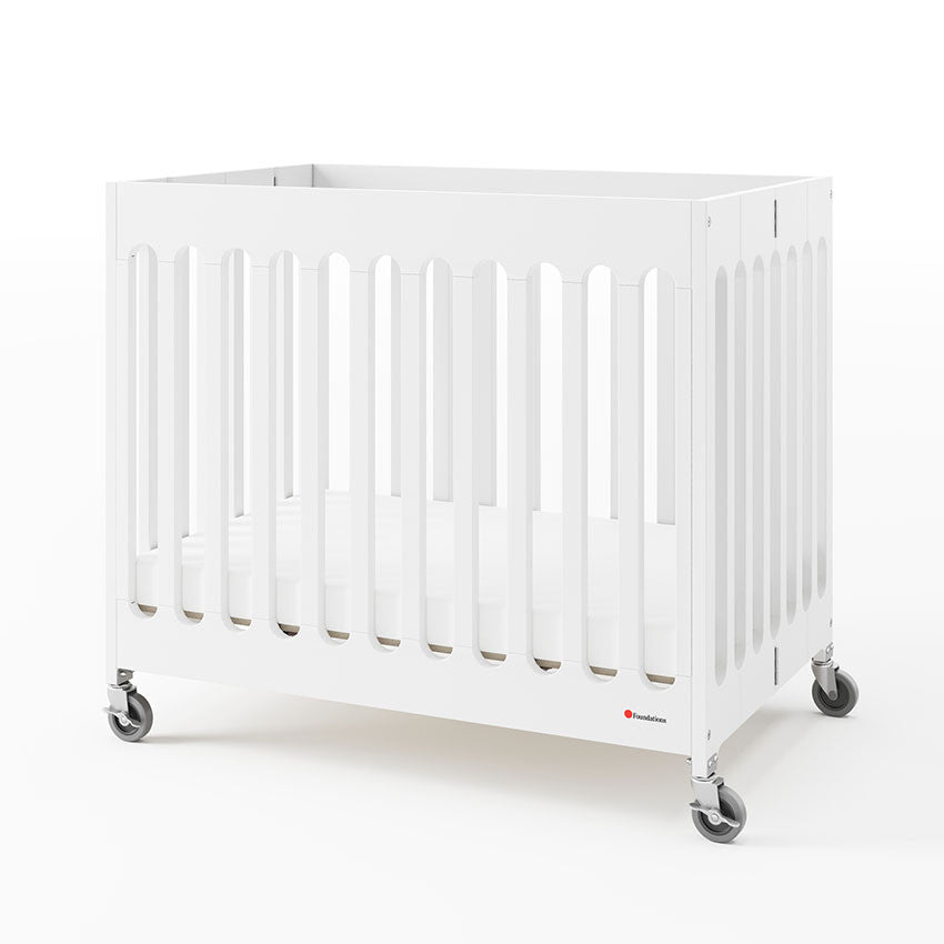 Boutique Folding Wood Hotel Crib