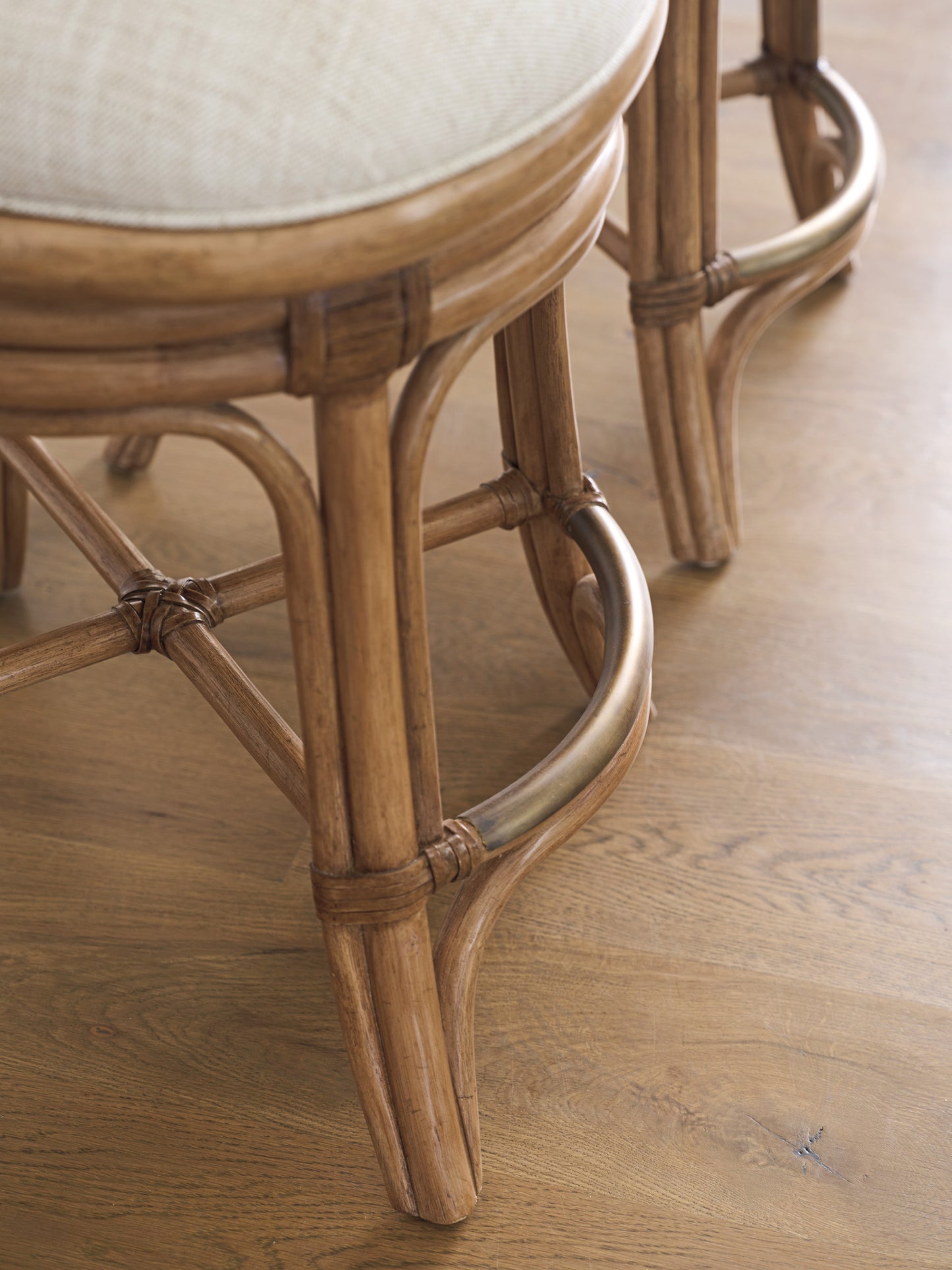 Key Biscayne Bay Harbour Swivel Bar Stool by Tommy Bahama