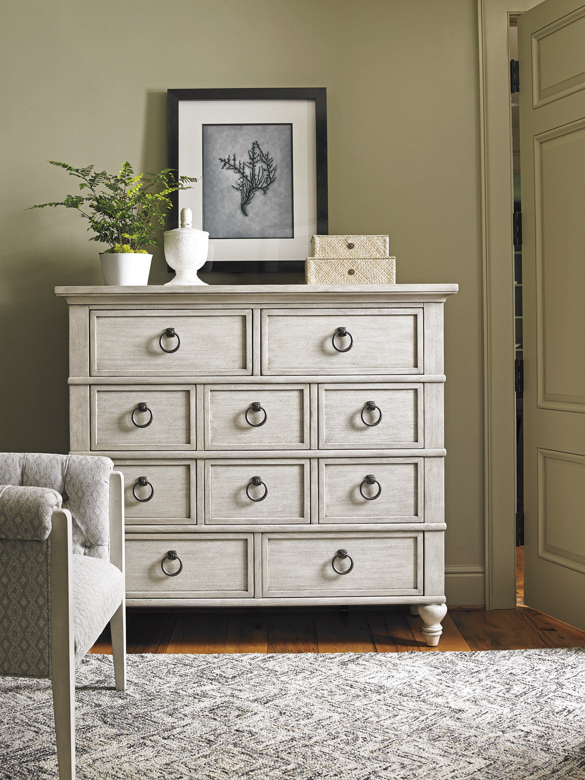 Lexington Oyster Bay Fall River Drawer Chest