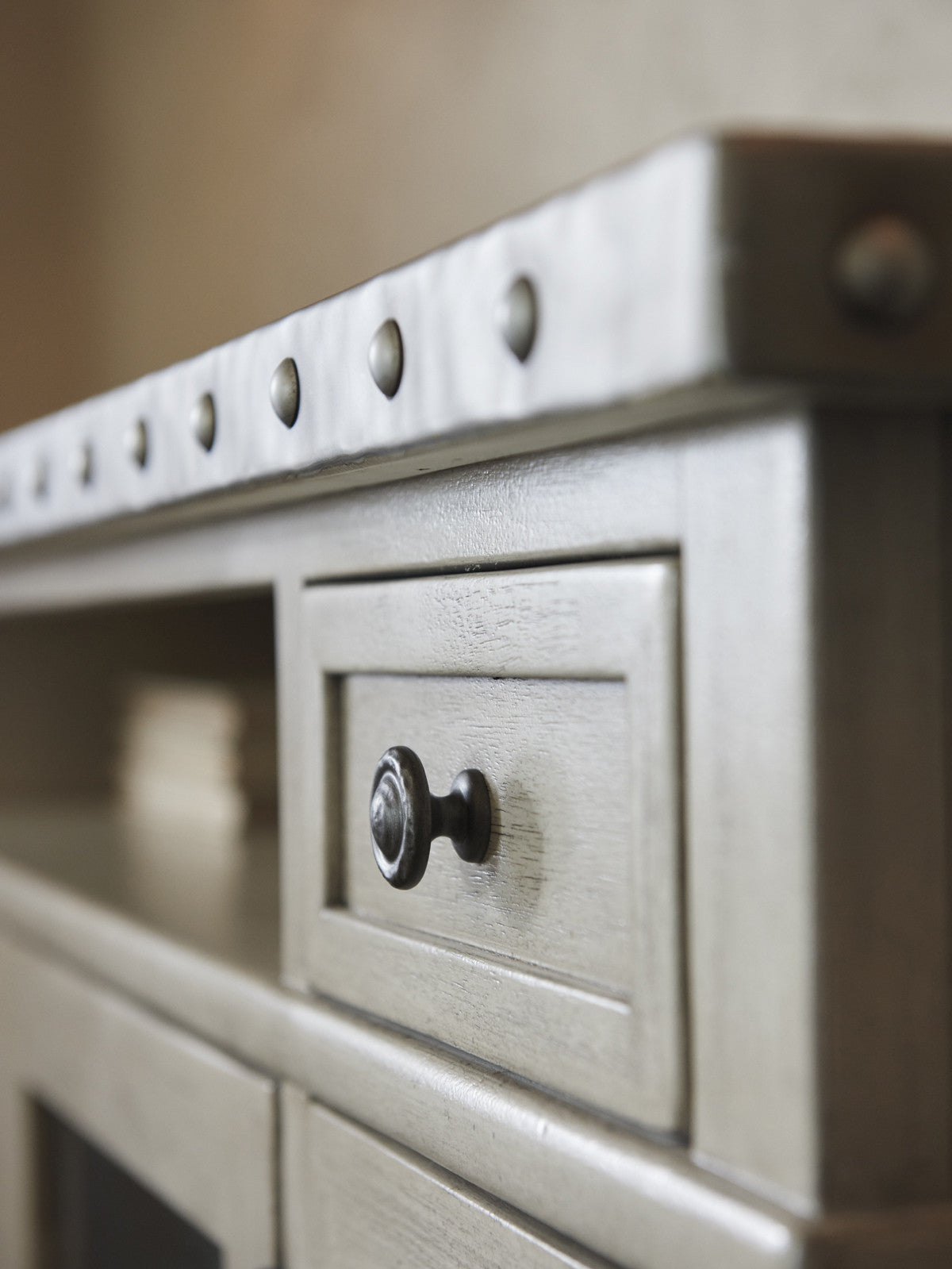 Lexington Oyster Bay Shadow Valley Media Console