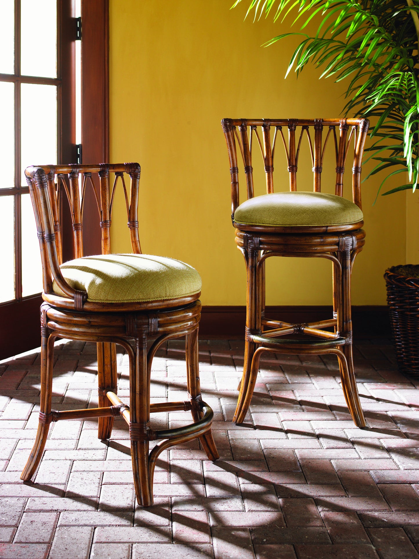 Island Estate South Beach Swivel Bar Stool by Tommy Bahama