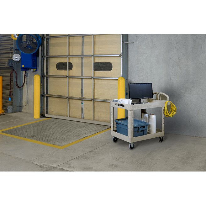 Rubbermaid BRUTE Heavy-Duty Ergo Handle Utility Cart, Lipped Shelf, Medium, 500 LB. Capacity