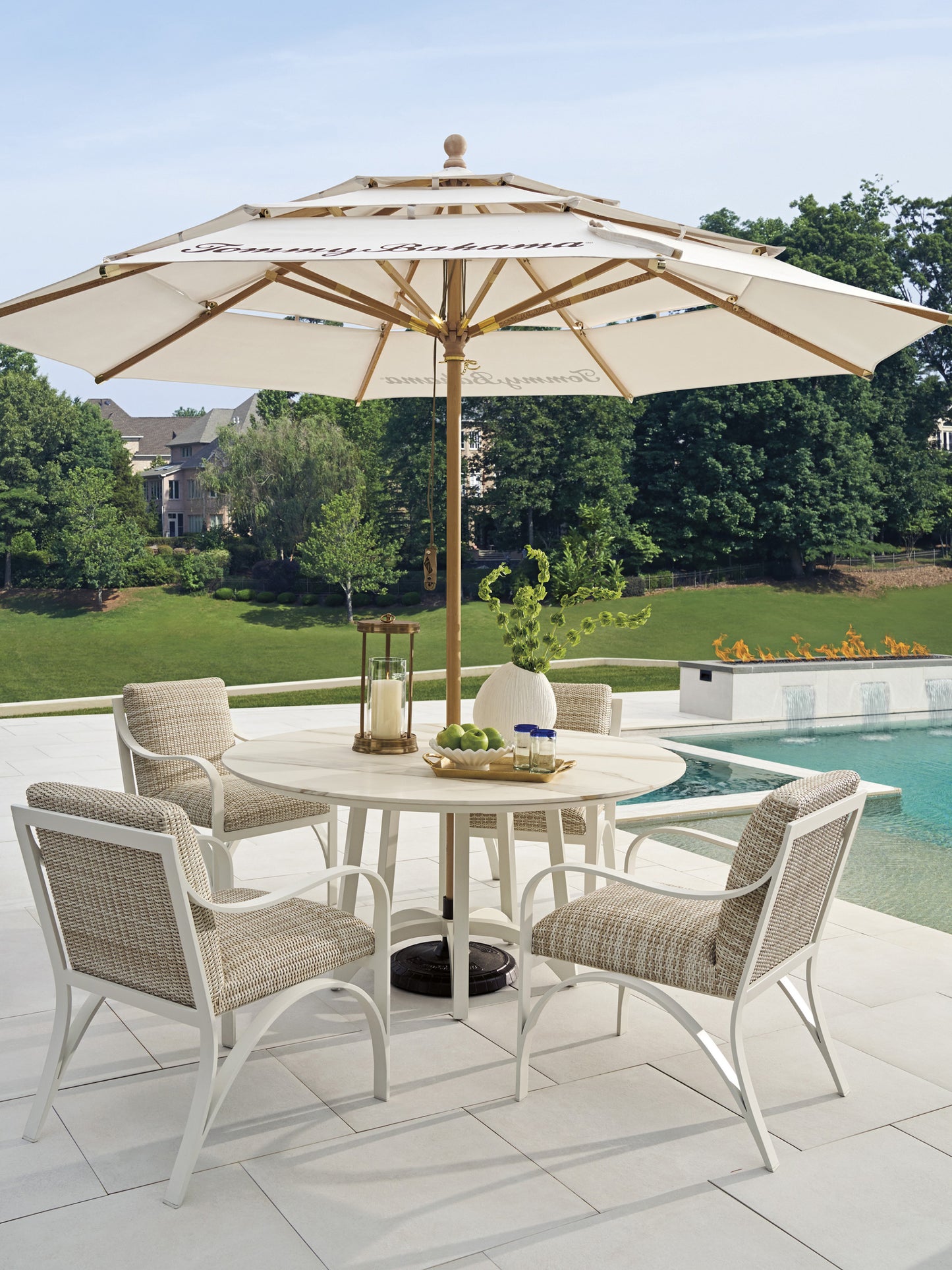 Tommy Bahama Sand Dune Round Dining Table