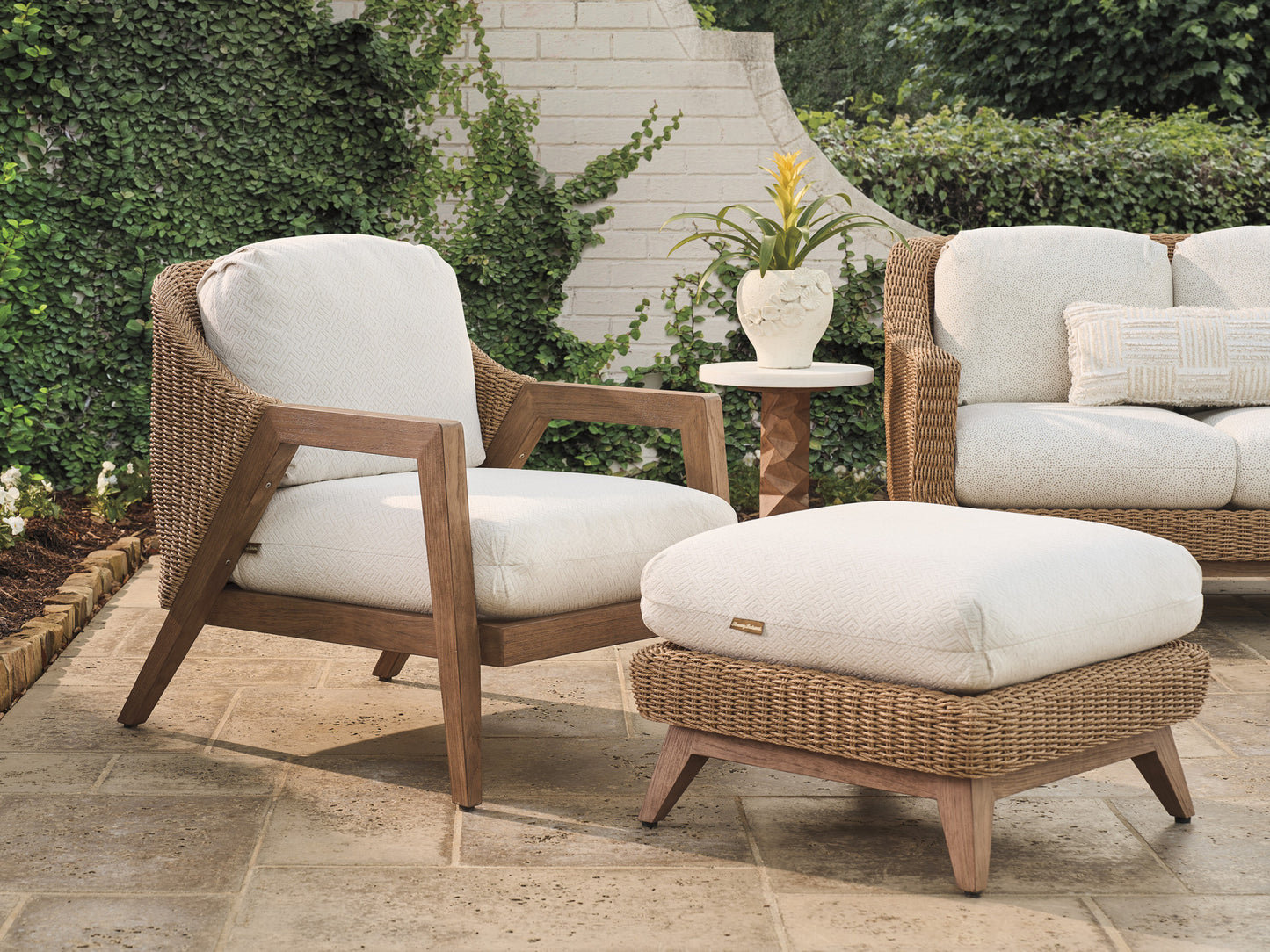 Tommy Bahama Isle of Palms Ottoman
