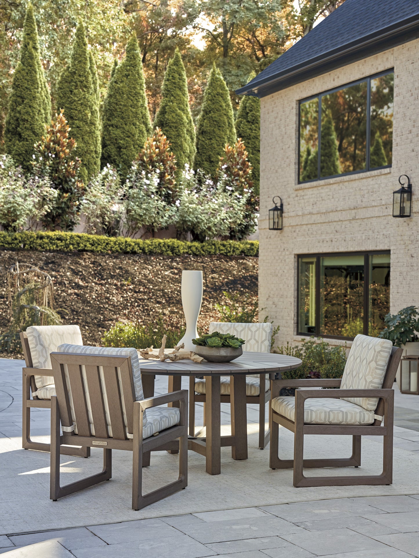Tommy Bahama Mozambique Round Dining Table