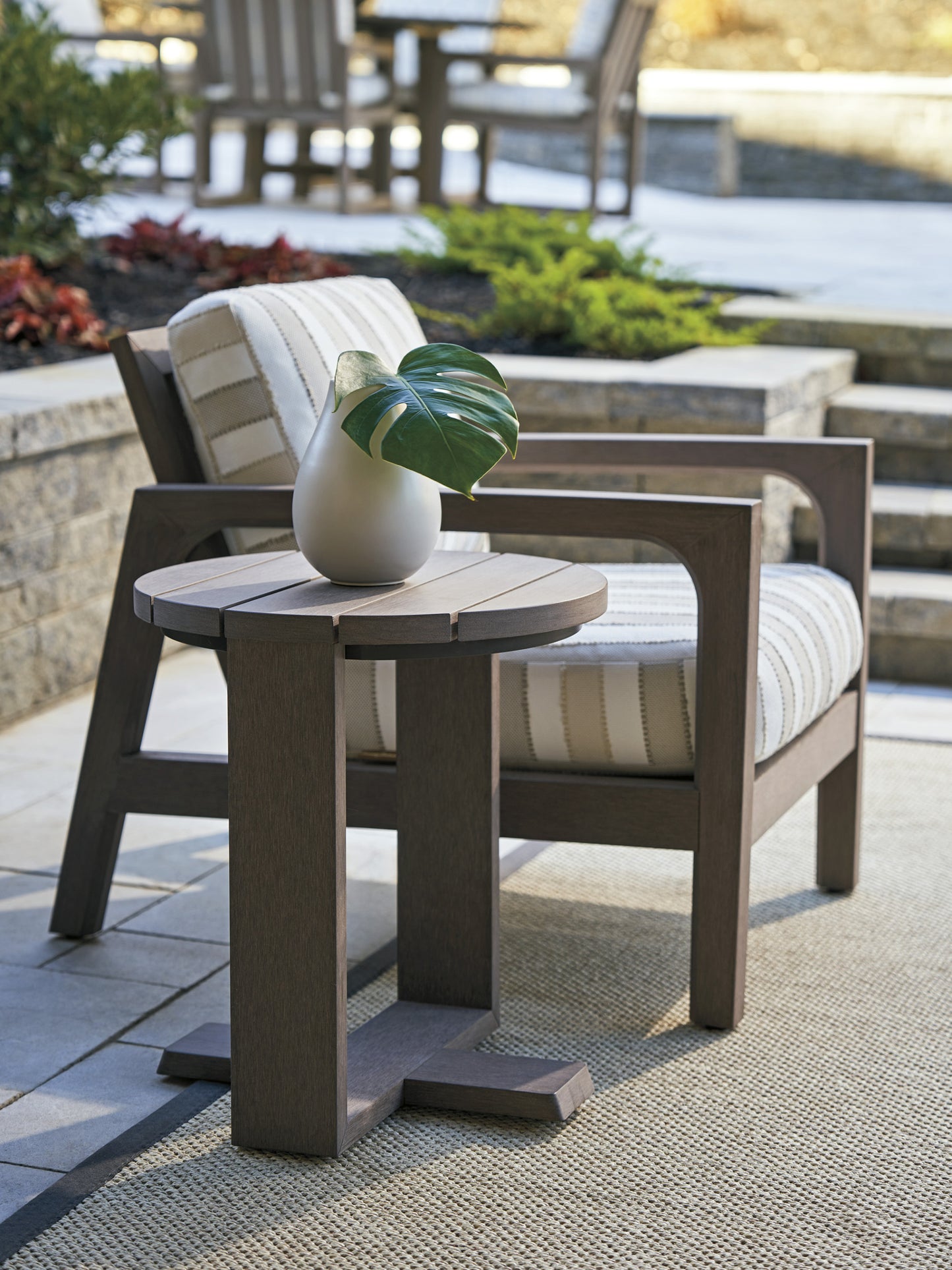 Tommy Bahama Mozambique Round Table