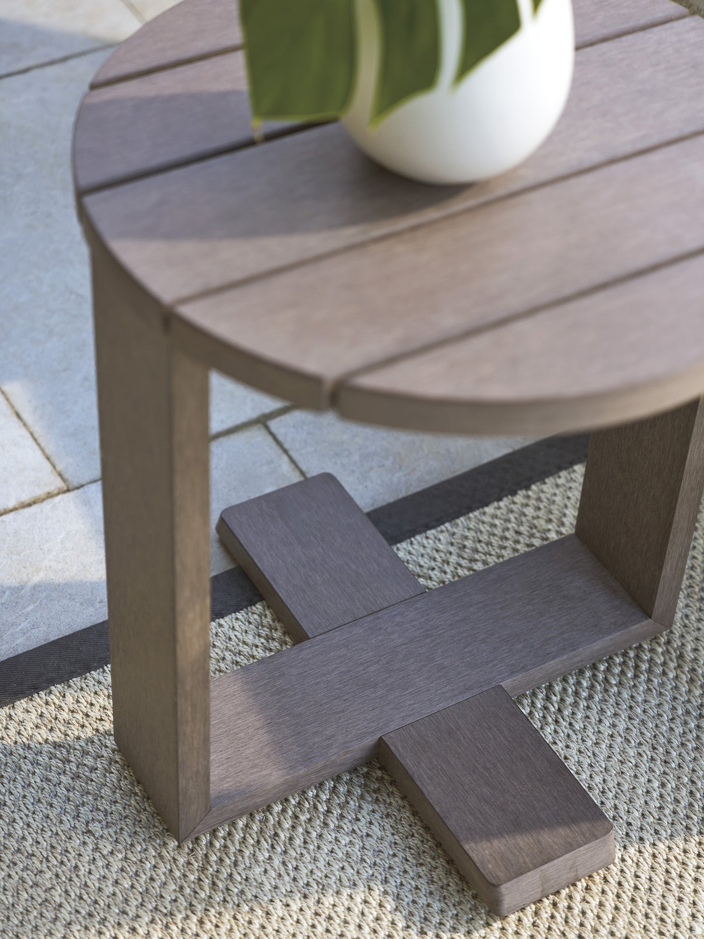 Tommy Bahama Mozambique Round Table