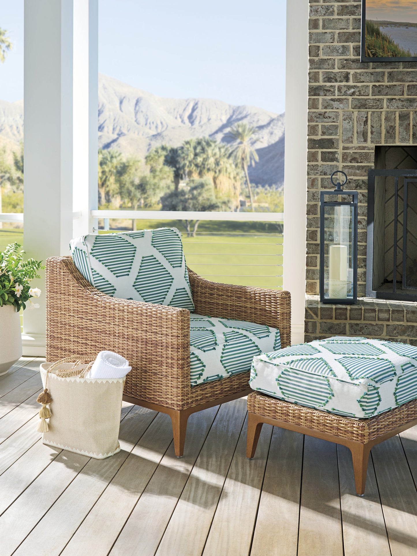 Tommy Bahama Palm Desert Poolside Lounge Chair