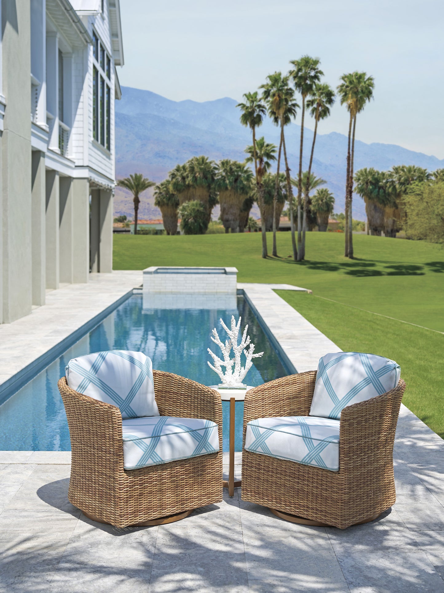 Tommy Bahama Palm Desert Poolside Swivel Occasional Chair