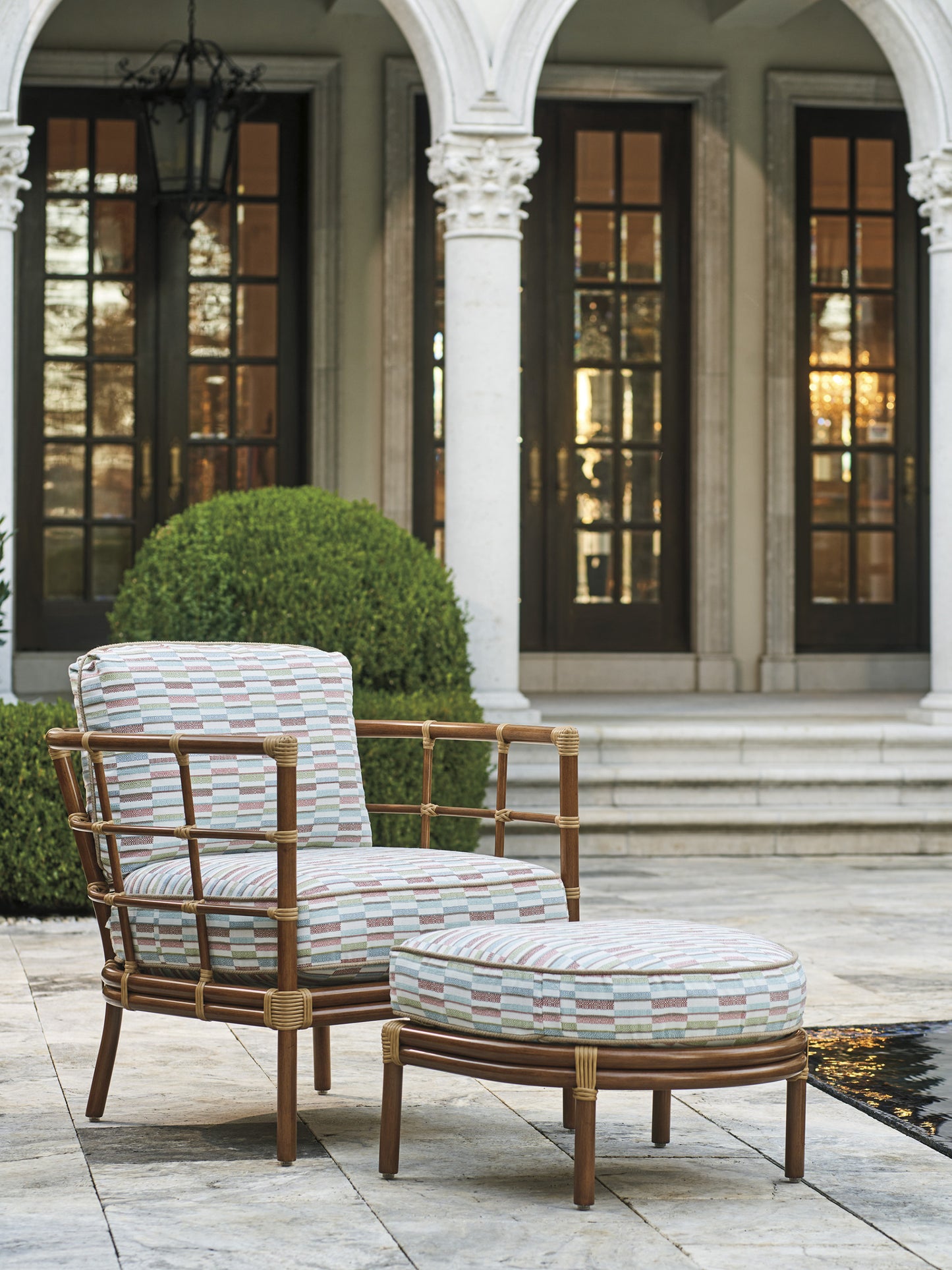 Tommy Bahama Sandpiper Bay Ottoman
