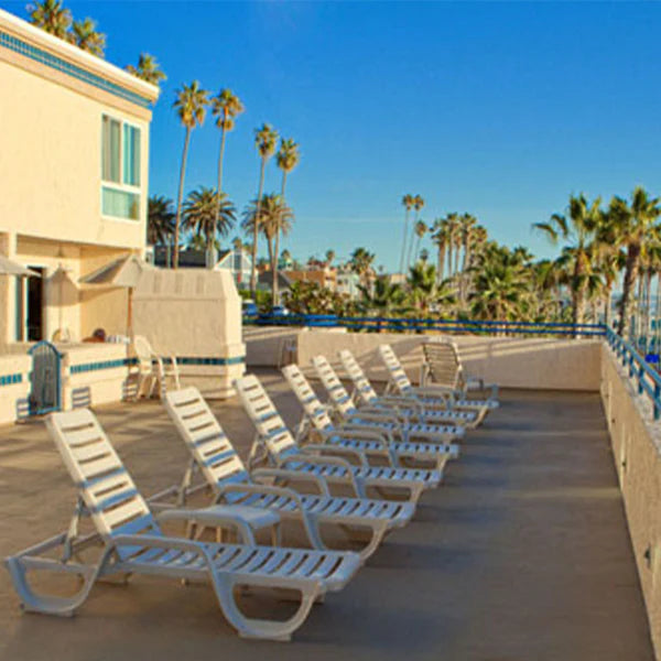 Grosfillex Bahia Chaise Lounge