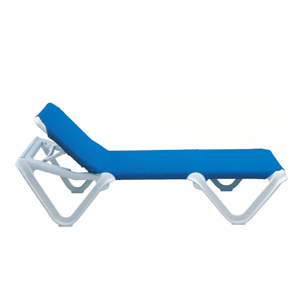 Grosfillex Nautical Chaise Lounge