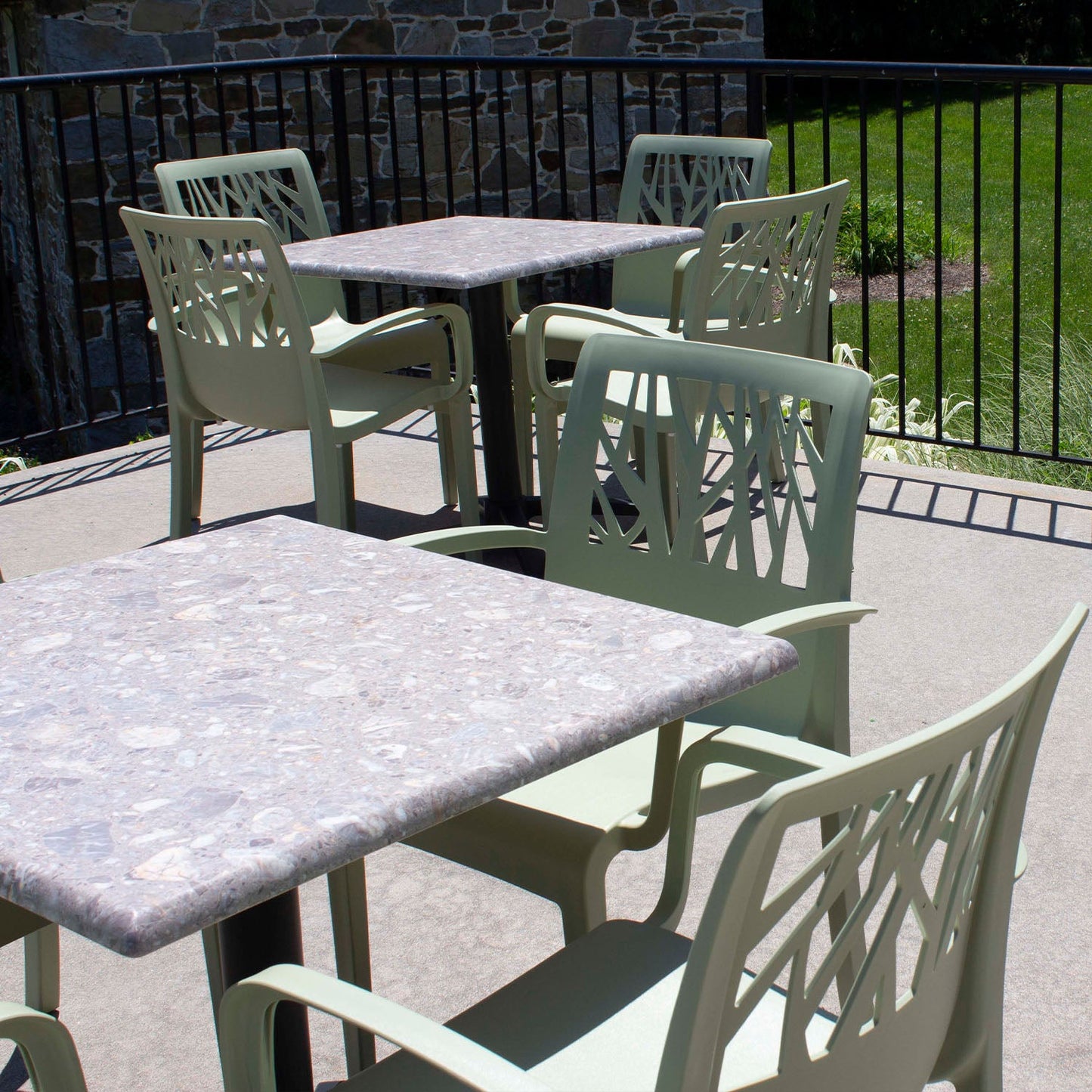 Grosfillex Exterior Molded Melamine Tabletops